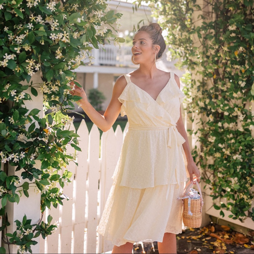 Gal Meets Glam casual yellow dress